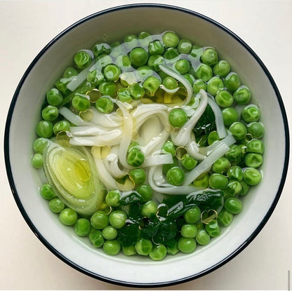 chicken bone broth with garlic & ginger